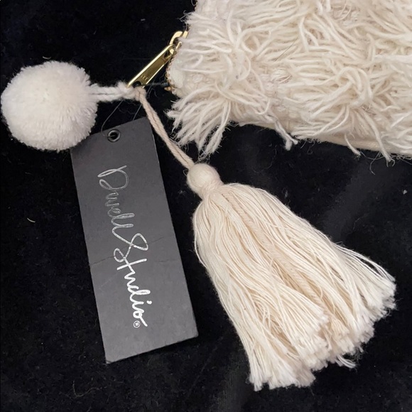 Boho Style Fringed Cosmetic Bag. - Picture 4 of 8